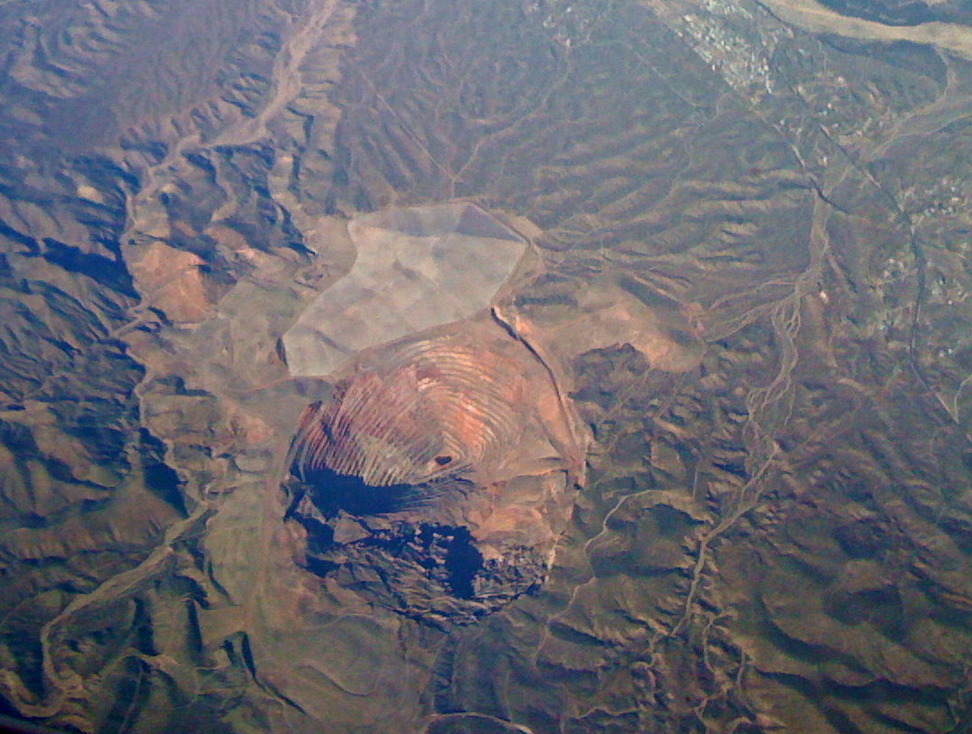 San Manuel copper mine site in 2009 after reclamation, with the dry San Pedro River and part of the town visible